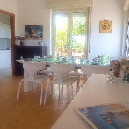 House Mizzica Che Mare! Holiday home Agrigento