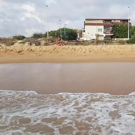 House Mizzica Che Mare! Дом отдыха